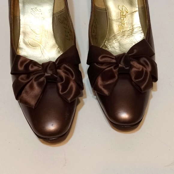 Julianelli Selber Vintage Pump 3" Heel Bronze Size 5.5  (8.75"L 2 .25"W) Leather - Picture 5 of 11